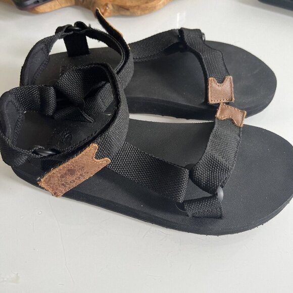 Roots Tofino Sandals Women's US Size 9 Web Black Hook & Loop Sandals New - Picture 2 of 6
